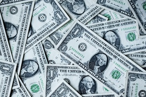 Le roi dollar voudrait bien abdiquer… mais pas trop quand même